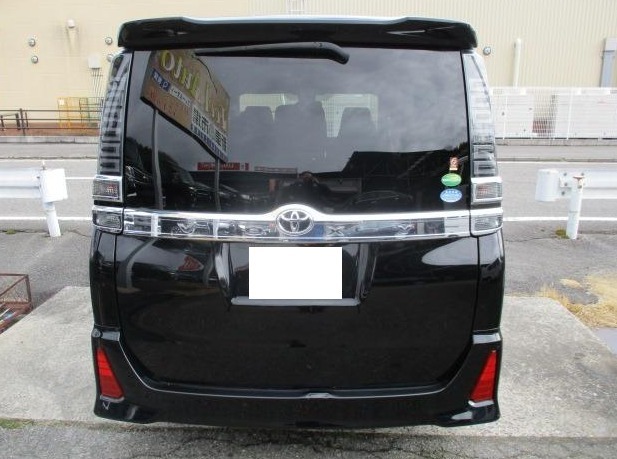 TOYOTA VOXY ZS KIRAMEKI