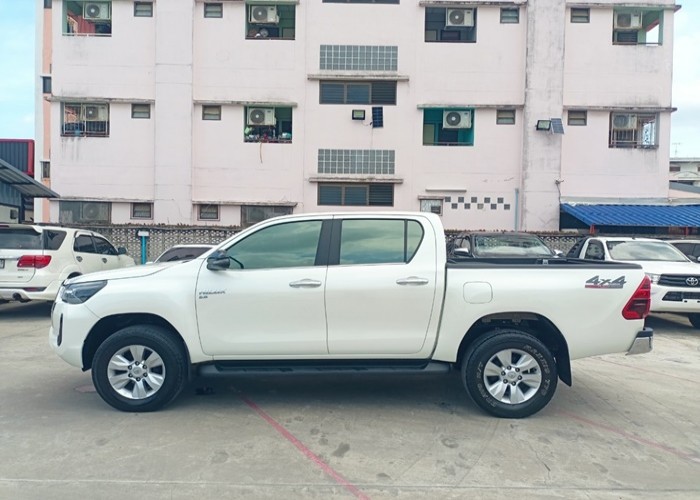 TOYOTA HILUX (DOUBLE CAB) 2018