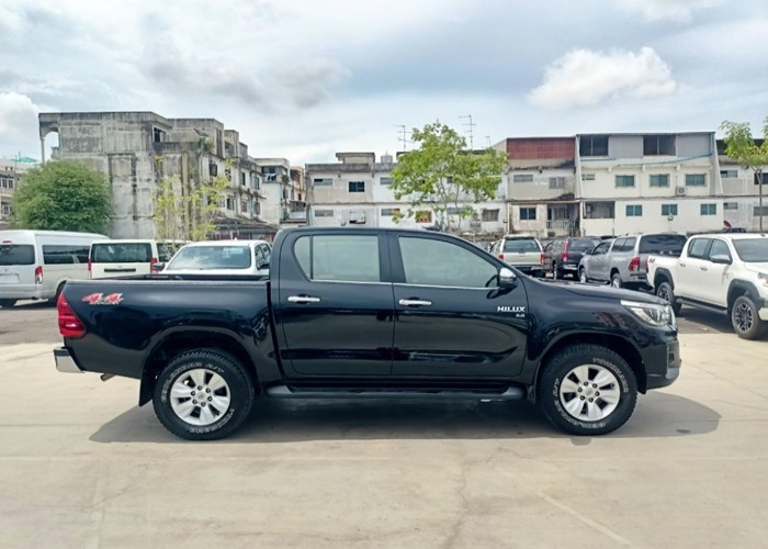 TOYOTA HILUX (DOUBLE CAB) 2019