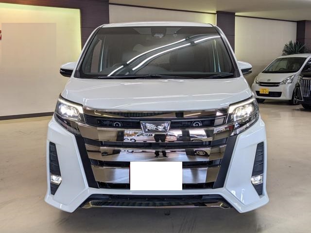 TOYOTA NOAH SI 2018