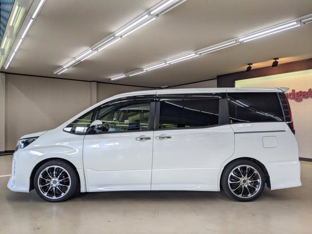 TOYOTA NOAH SI 2018