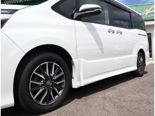 TOYOTA VOXY ZS KIRAMEKI II 2016