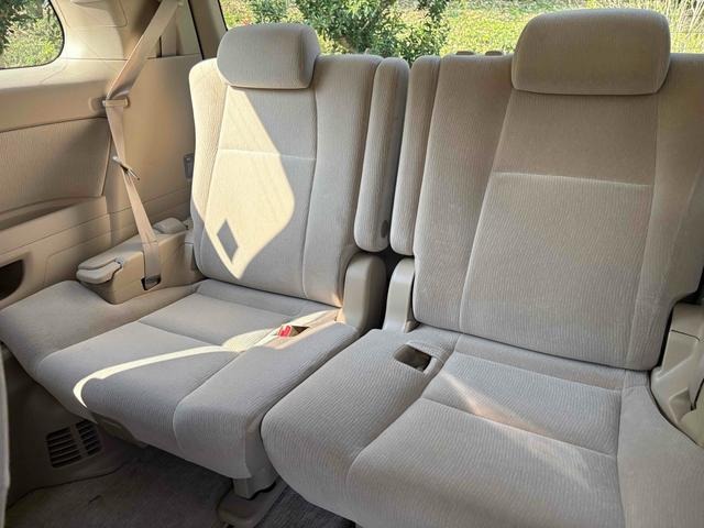 TOYOTA ALPHARD 2011