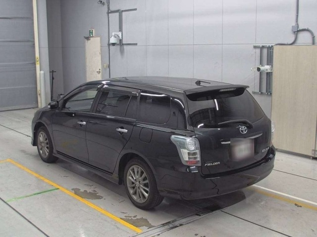 TOYOTA COROLLA FIELDER 2010