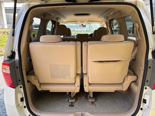 TOYOTA ALPHARD 2011