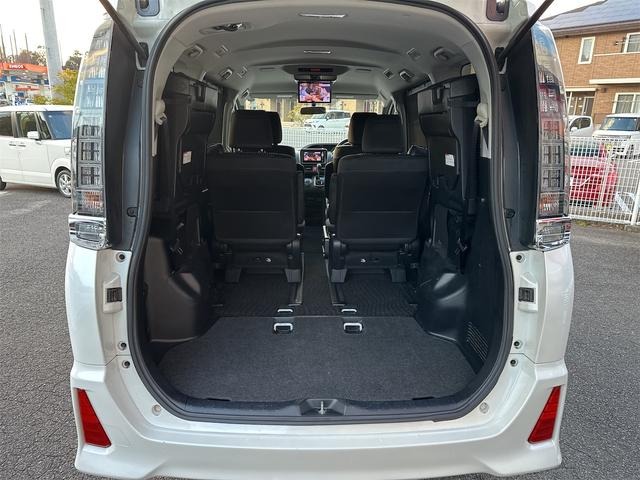 TOYOTA VOXY ZS KIRAMEKI 2016