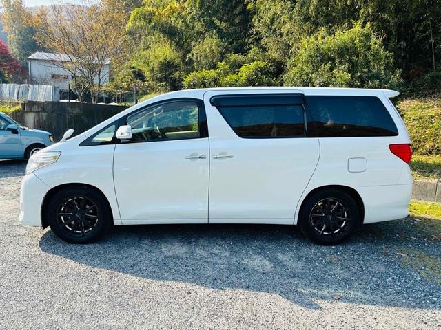 TOYOTA ALPHARD 2011