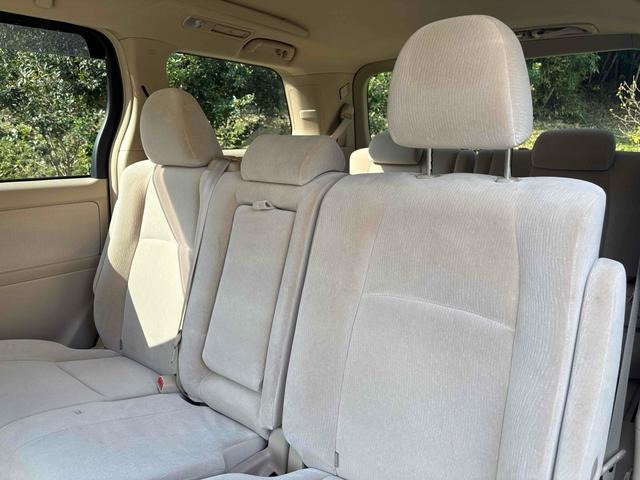 TOYOTA ALPHARD 2011