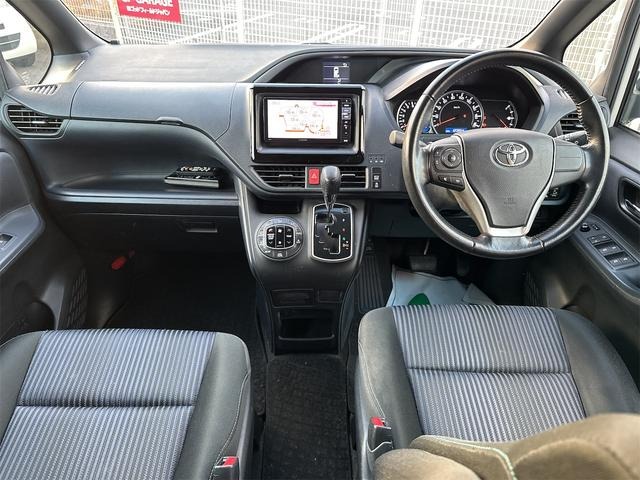 TOYOTA VOXY ZS KIRAMEKI 2016